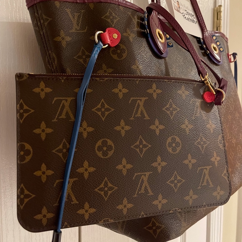 RARE Authentic Louis Vuitton Totem Neverfull Tote